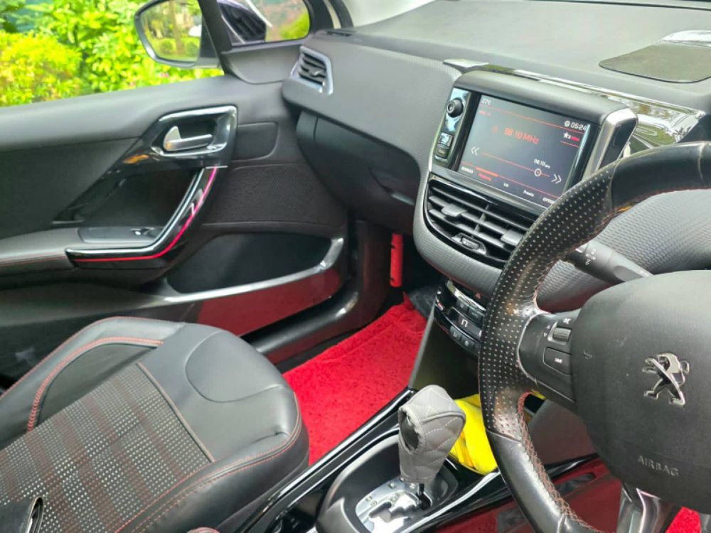 Peugeot 2008 2017 - பயன்படுத்தப்பட்டது SUV sale in Sri Lanka - patpat.lk