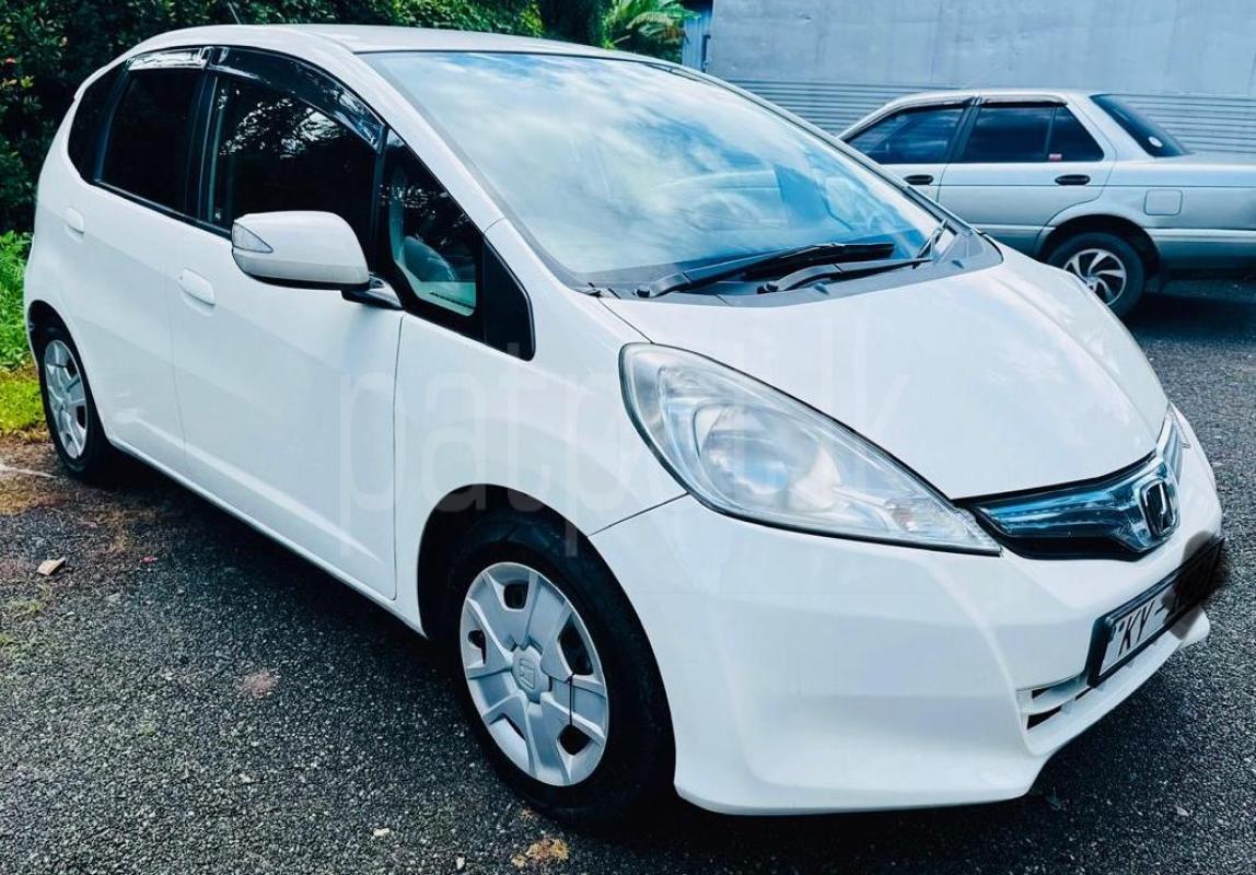 Honda Fit 2012 - பயன்படுத்தப்பட்டது கார் sale in Sri Lanka - patpat.lk