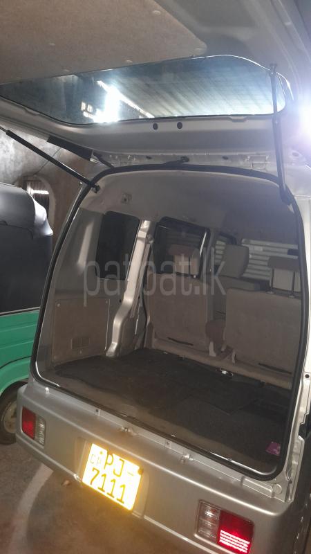 Nissan Clipper 2015 - பயன்படுத்தப்பட்டது வேன் sale in Sri Lanka - patpat.lk