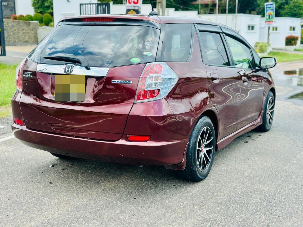 Honda FIT SHUTTLE 2014 - භාවිතා කරන ලද කාර් sale in Sri Lanka - patpat.lk