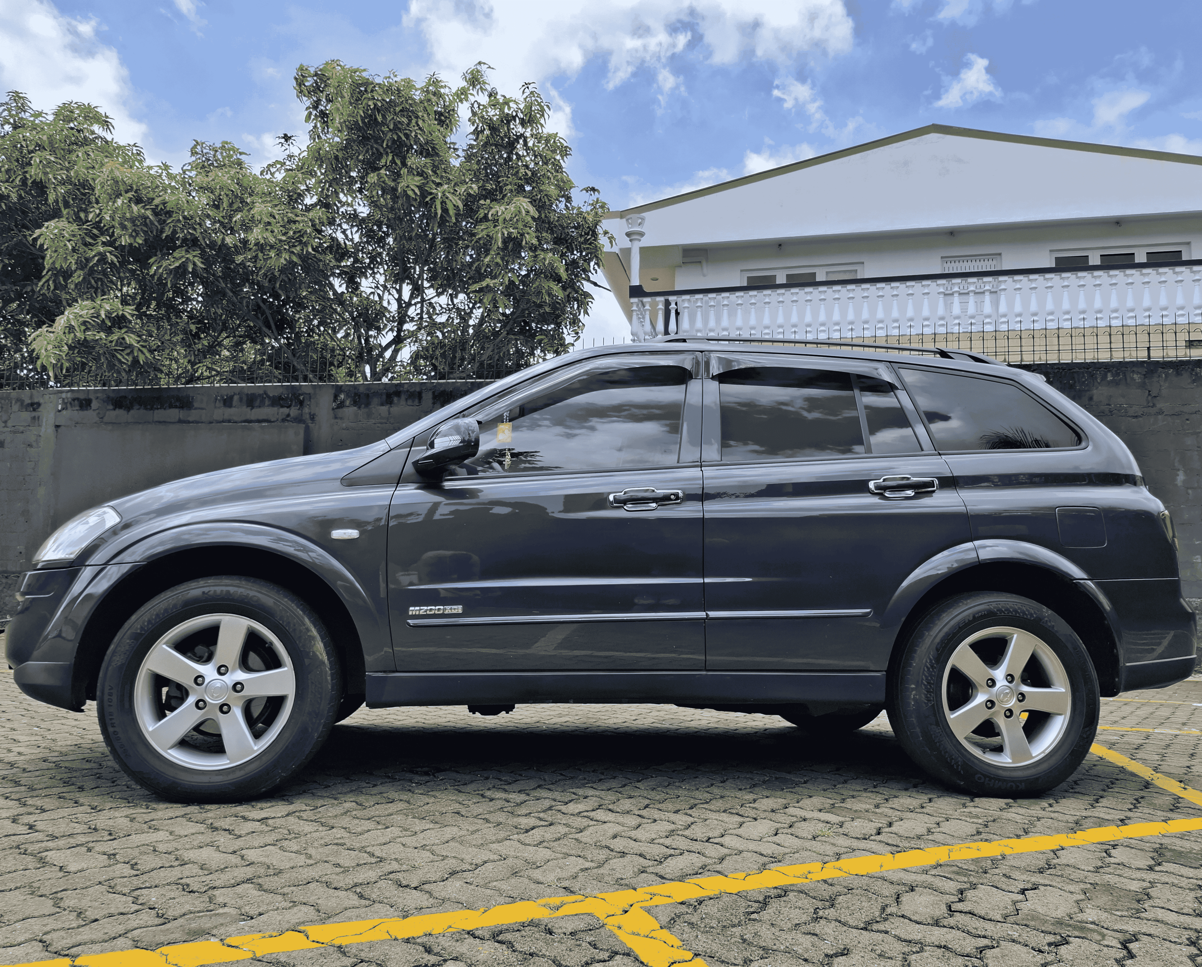 SsangYong Kyron 2013 - பயன்படுத்தப்பட்டது SUV sale in Sri Lanka - patpat.lk