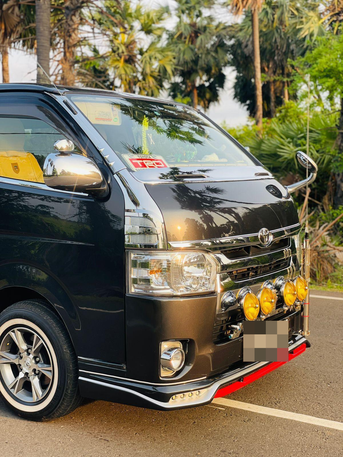 Toyota Hiace 2006 - Used Van sale in Sri Lanka - patpat.lk