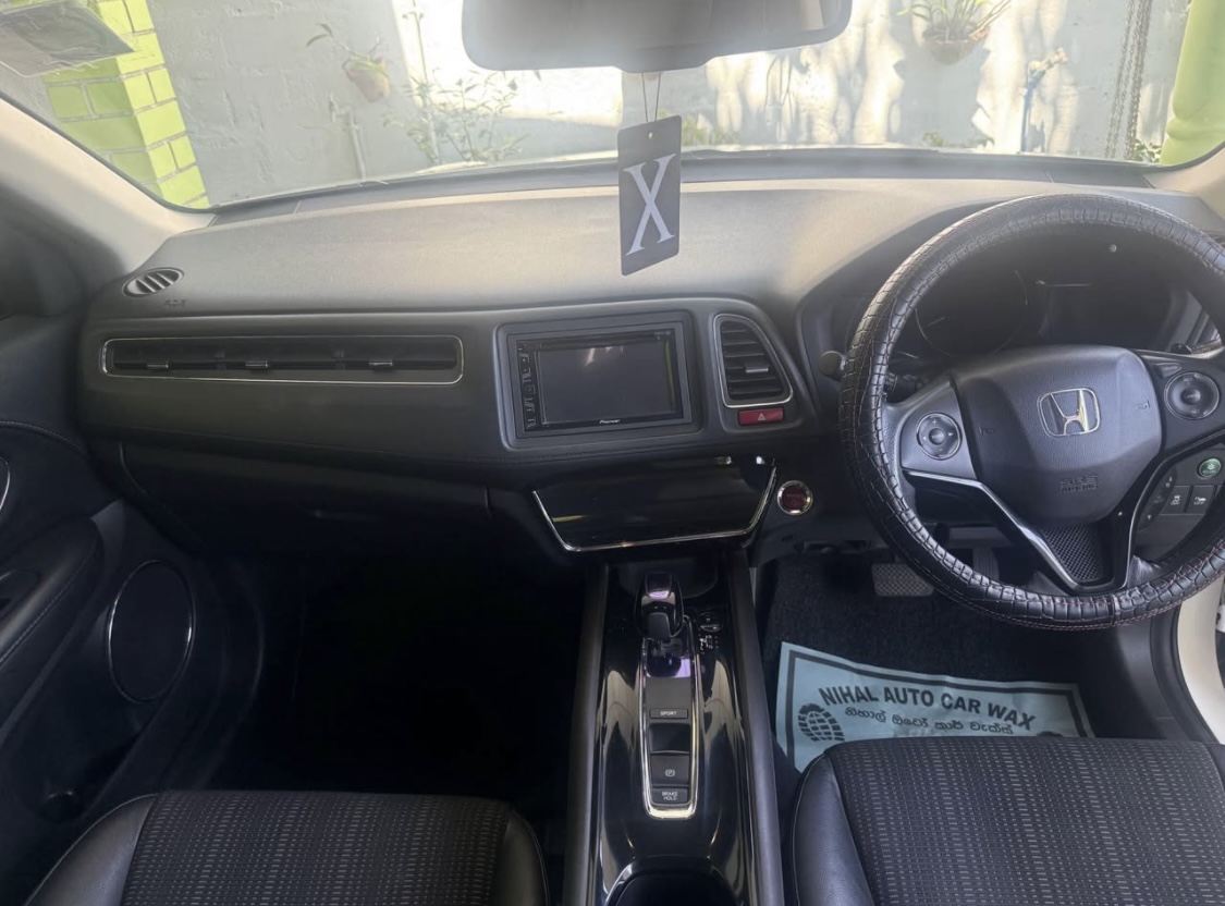 Honda Vezel 2014 - பயன்படுத்தப்பட்டது SUV sale in Sri Lanka - patpat.lk