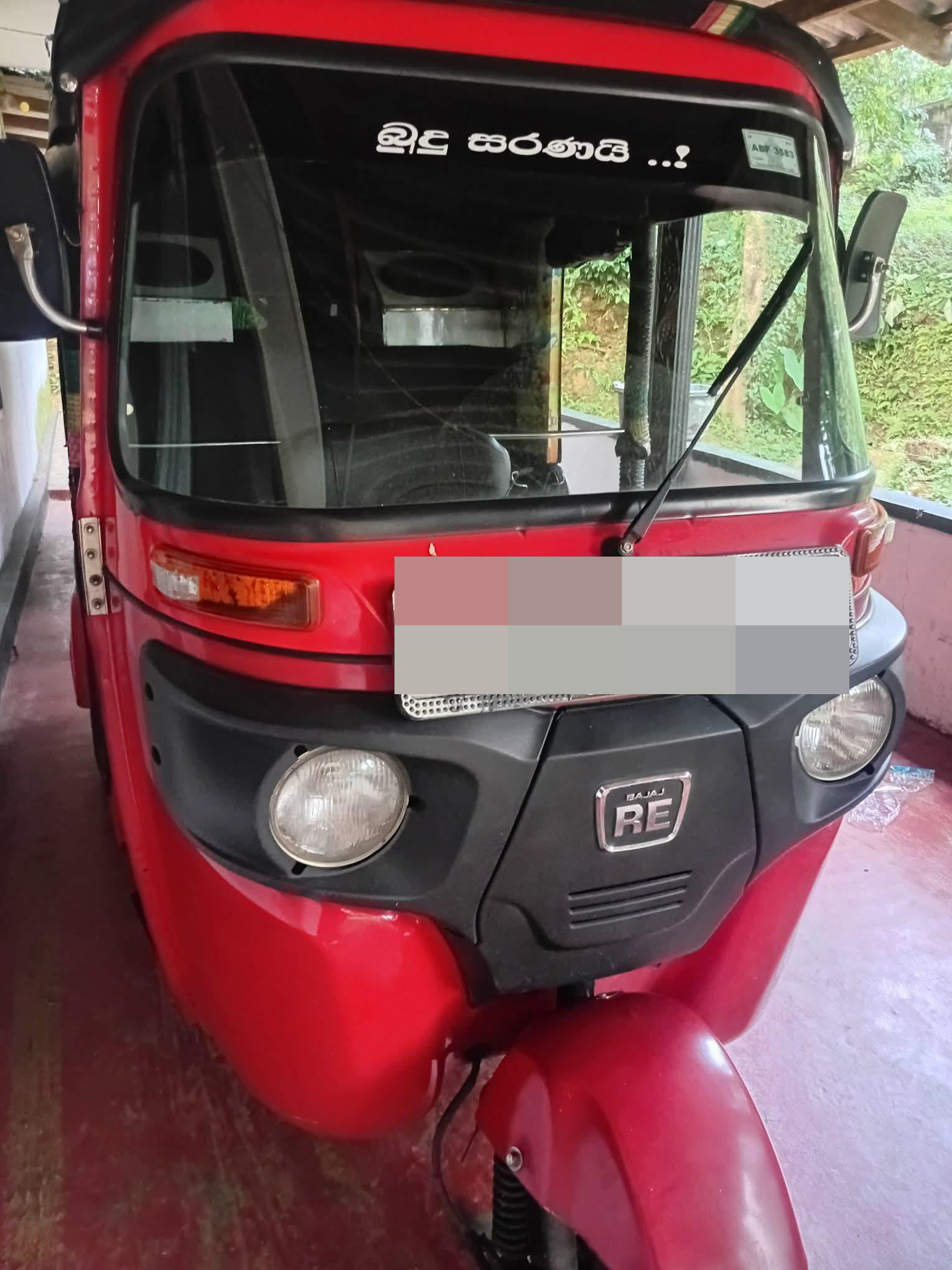 Bajaj 4 stroke 2015 - பயன்படுத்தப்பட்டது முச்சக்கர வண்டி sale in Sri Lanka - patpat.lk