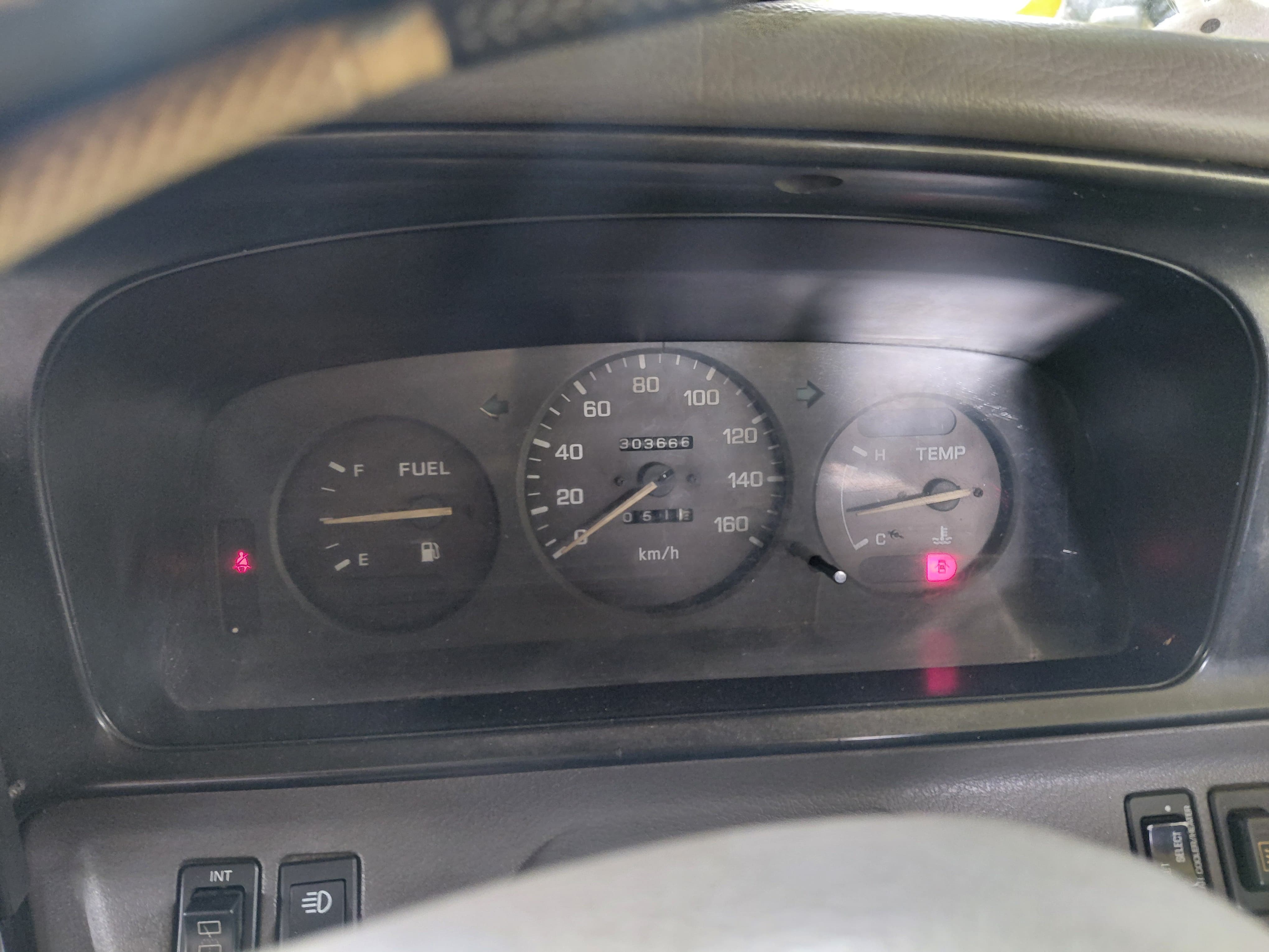 Nissan Caravan 1997 - Used Van sale in Sri Lanka - patpat.lk