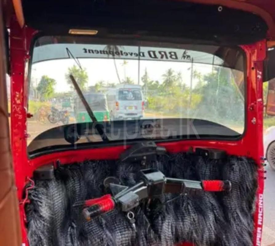 Advertisement image 6