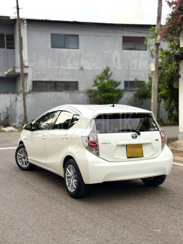 Toyota Aqua 2013 - பயன்படுத்தப்பட்டது கார் sale in Sri Lanka - patpat.lk
