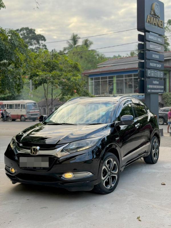 Honda Vezel 2014 - භාවිතා කරන ලද SUV රථය sale in Sri Lanka - patpat.lk