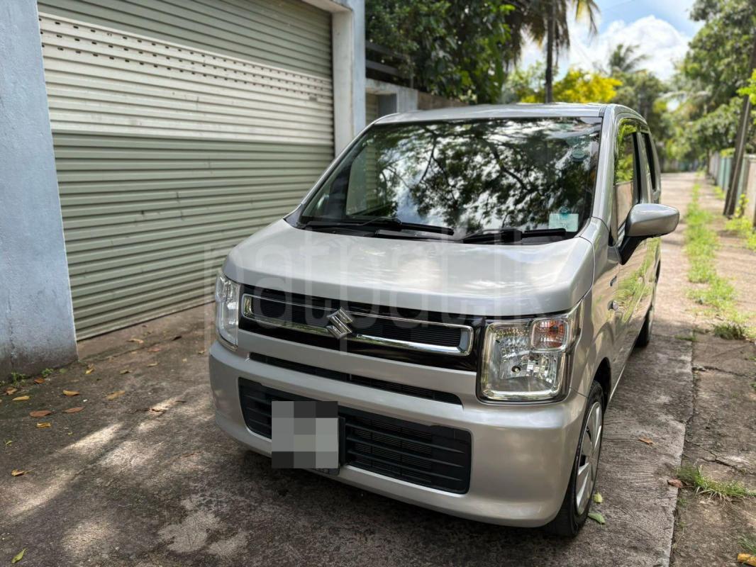 Suzuki Maruti 2017 - Used Car sale in Sri Lanka - patpat.lk