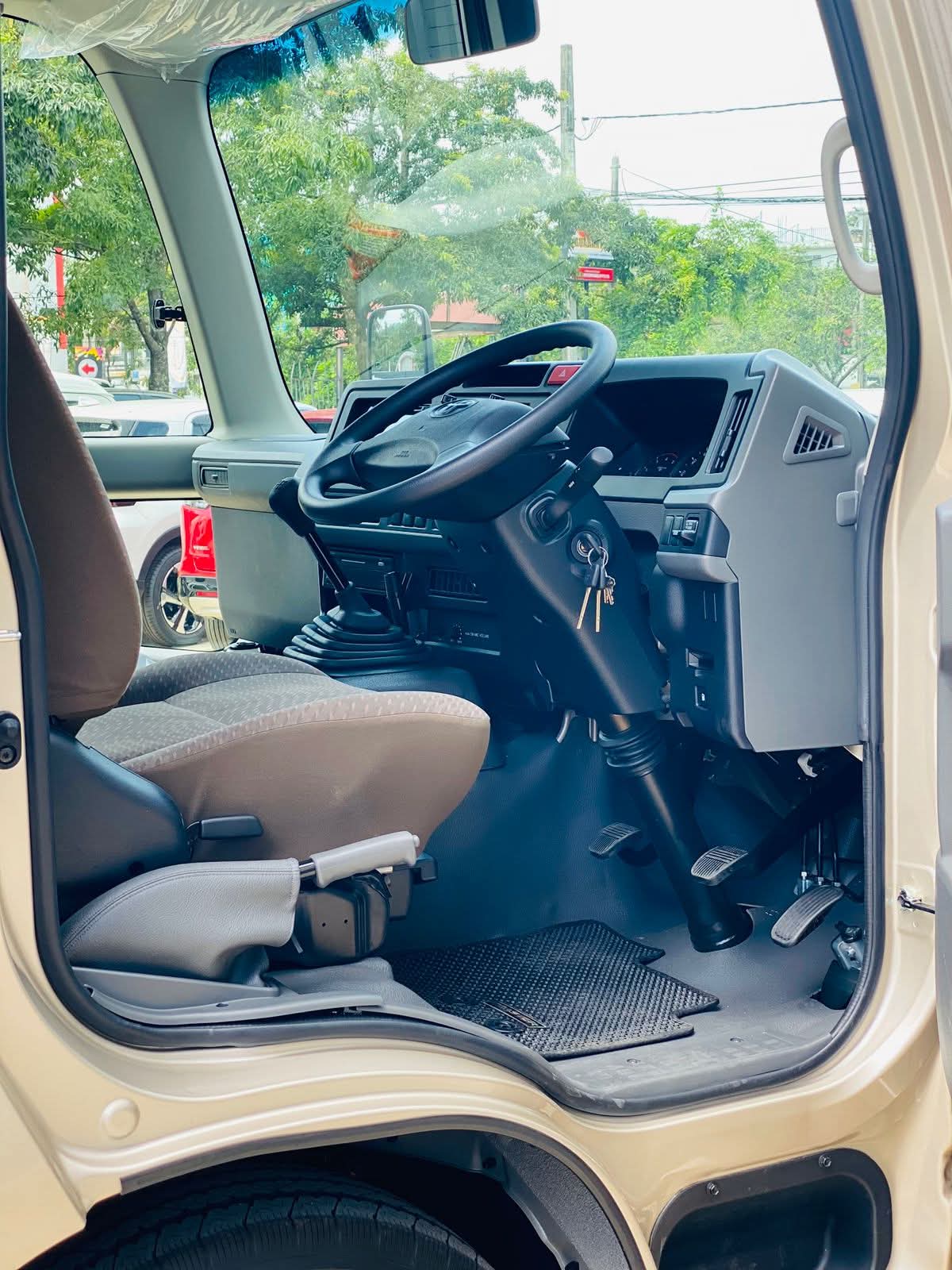 Toyota Coaster 2025 - අලුත් බස් රථය sale in Sri Lanka - patpat.lk