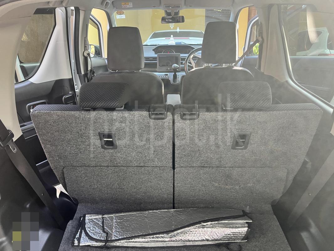 Advertisement image 6