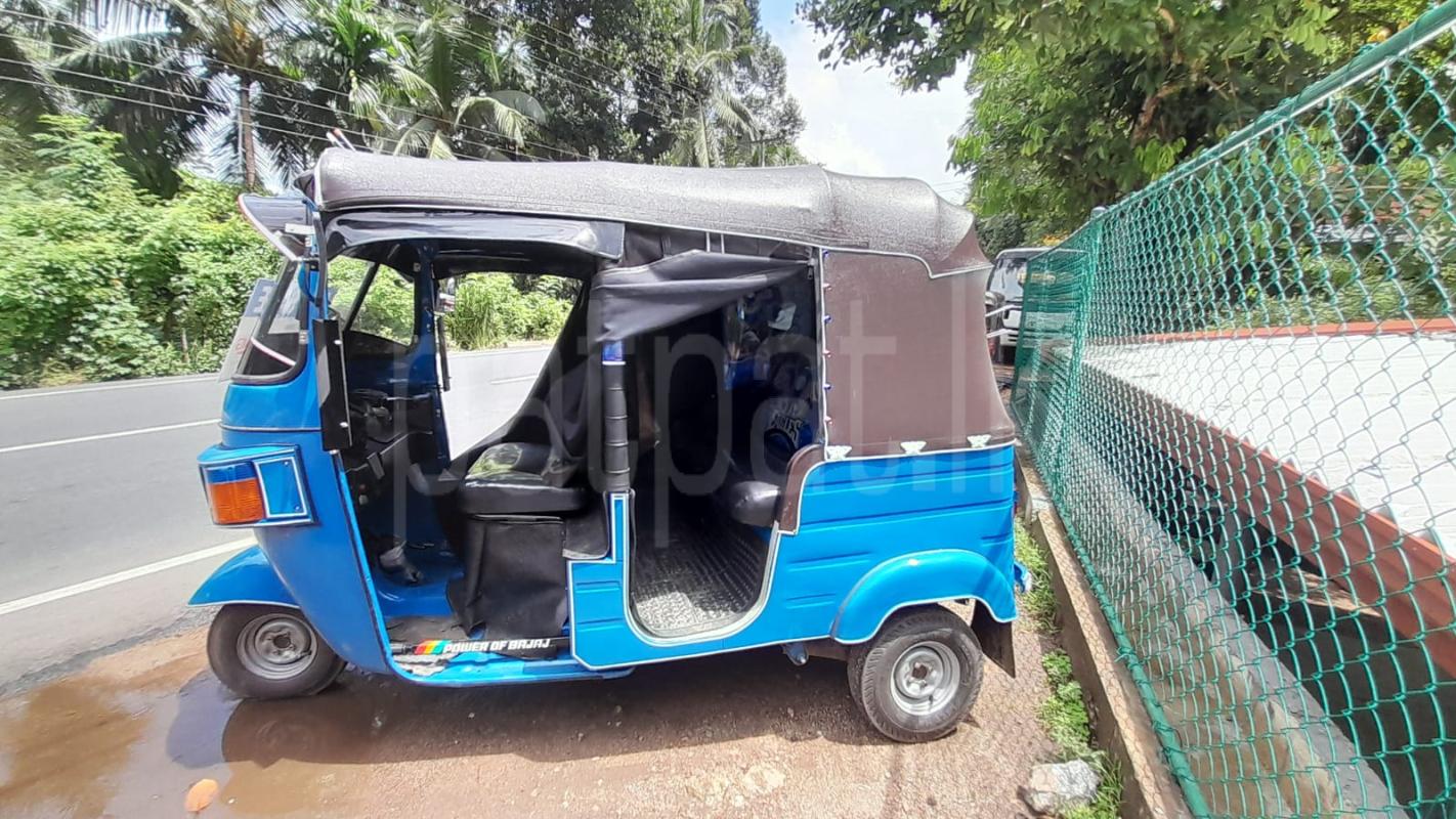 Bajaj 4 stroke 2010 - பயன்படுத்தப்பட்டது முச்சக்கர வண்டி sale in Sri Lanka - patpat.lk