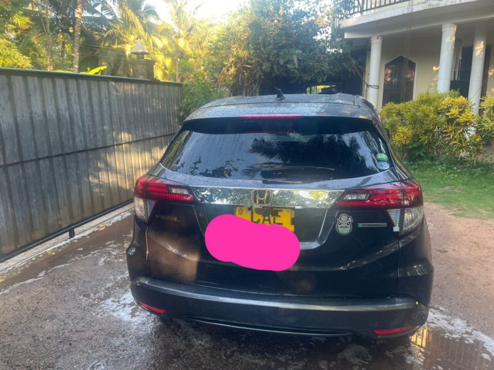 Honda Vezel 2014 - භාවිතා කරන ලද SUV රථය sale in Sri Lanka - patpat.lk