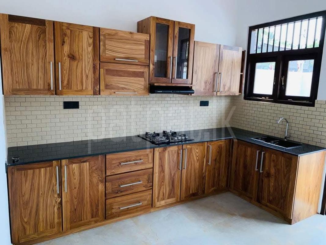 House for Sale in Athurugiriya