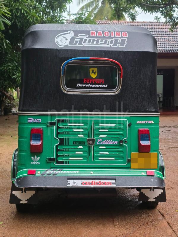 Bajaj Three Wheel 2015 - பயன்படுத்தப்பட்டது முச்சக்கர வண்டி sale in Sri Lanka - patpat.lk