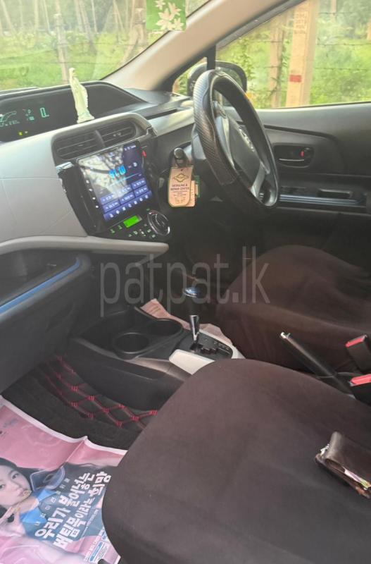 Toyota Aqua 2013 - பயன்படுத்தப்பட்டது கார் sale in Sri Lanka - patpat.lk