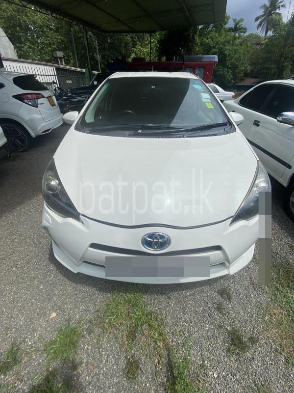 Toyota Aqua 2013 - பயன்படுத்தப்பட்டது கார் sale in Sri Lanka - patpat.lk