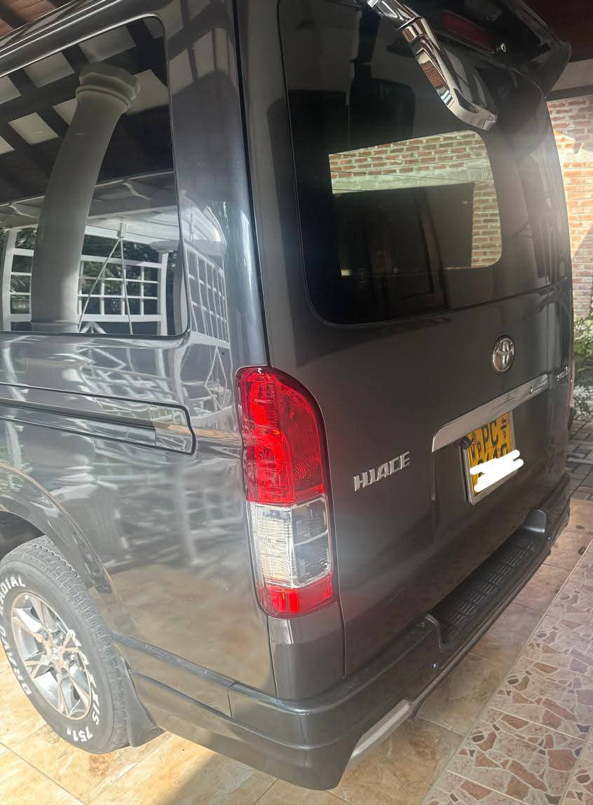 Toyota Hiace 2008 - பயன்படுத்தப்பட்டது வேன் sale in Sri Lanka - patpat.lk