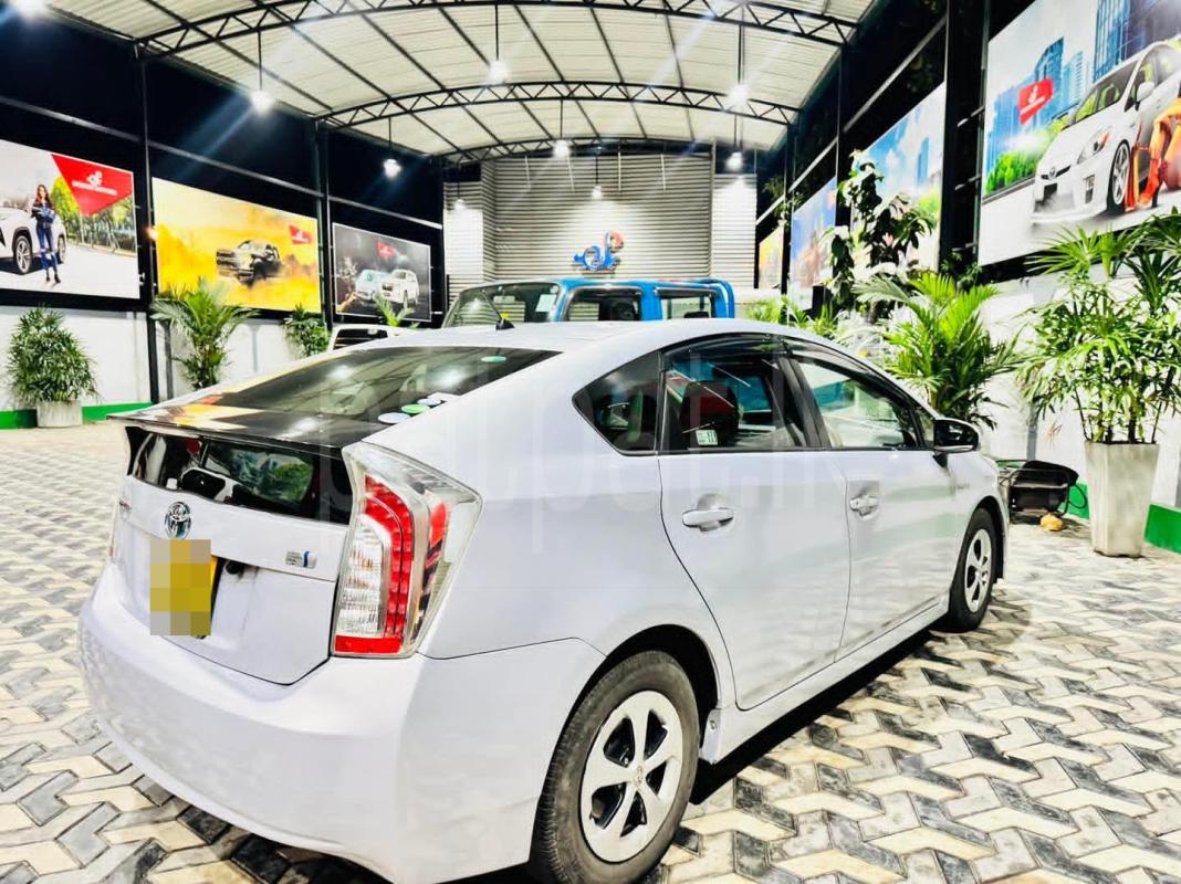 Toyota Prius 2013 - Used Car sale in Sri Lanka - patpat.lk