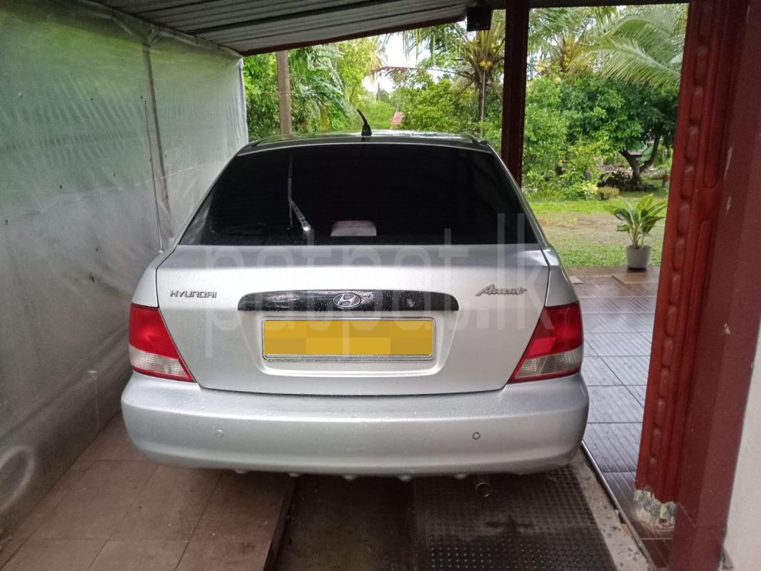 Hyundai Accent 2001 - பயன்படுத்தப்பட்டது கார் sale in Sri Lanka - patpat.lk