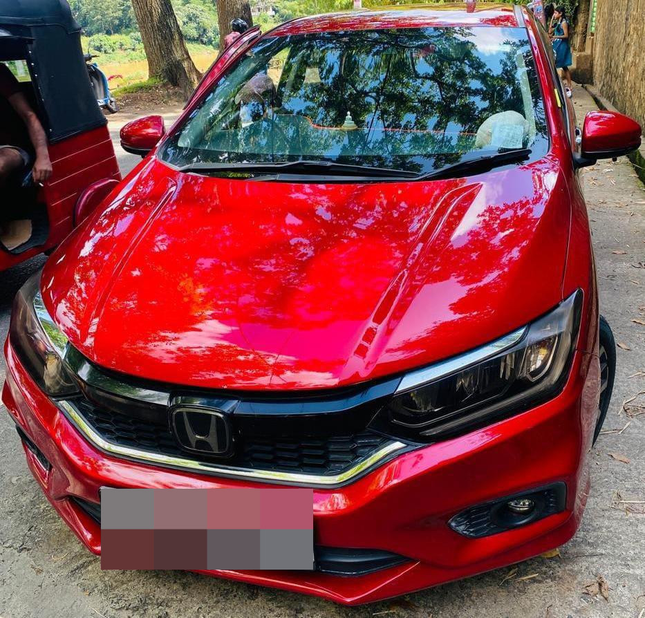 Honda Grace 2018 ads-image-1