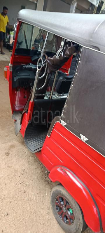 Bajaj 4 stroke 2011 - பயன்படுத்தப்பட்டது முச்சக்கர வண்டி sale in Sri Lanka - patpat.lk