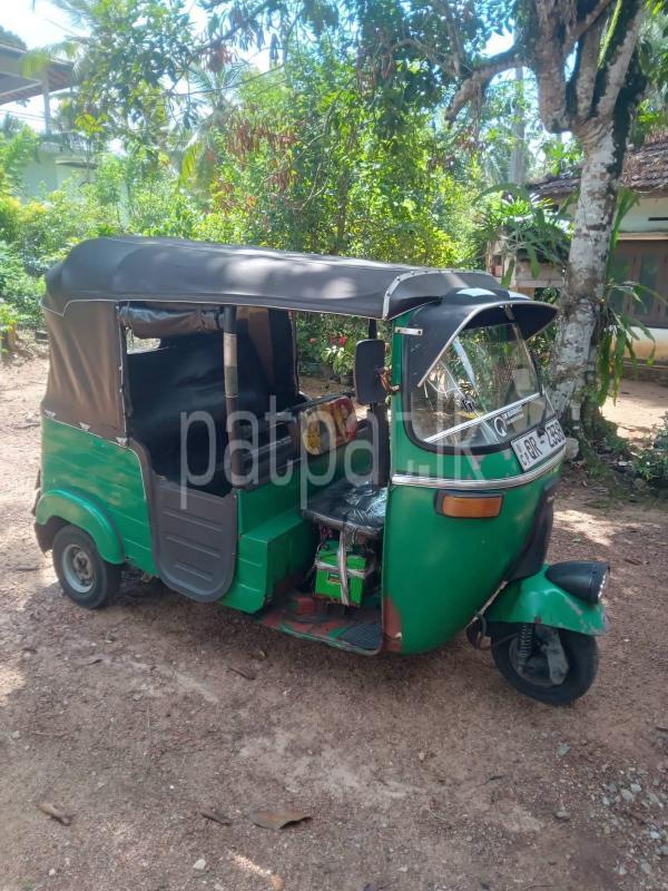 Bajaj 4 stroke 2009 - பயன்படுத்தப்பட்டது முச்சக்கர வண்டி sale in Sri Lanka - patpat.lk