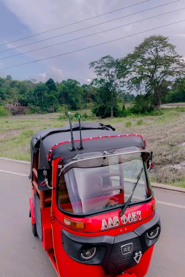 Bajaj Three Wheel 2014 - பயன்படுத்தப்பட்டது முச்சக்கர வண்டி sale in Sri Lanka - patpat.lk