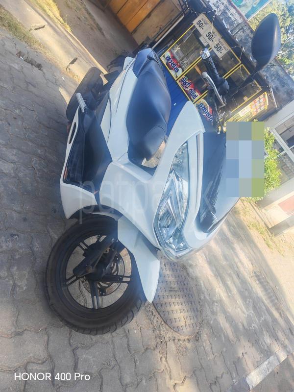 Honda PCX 2017 - Used Bike sale in Sri Lanka - patpat.lk