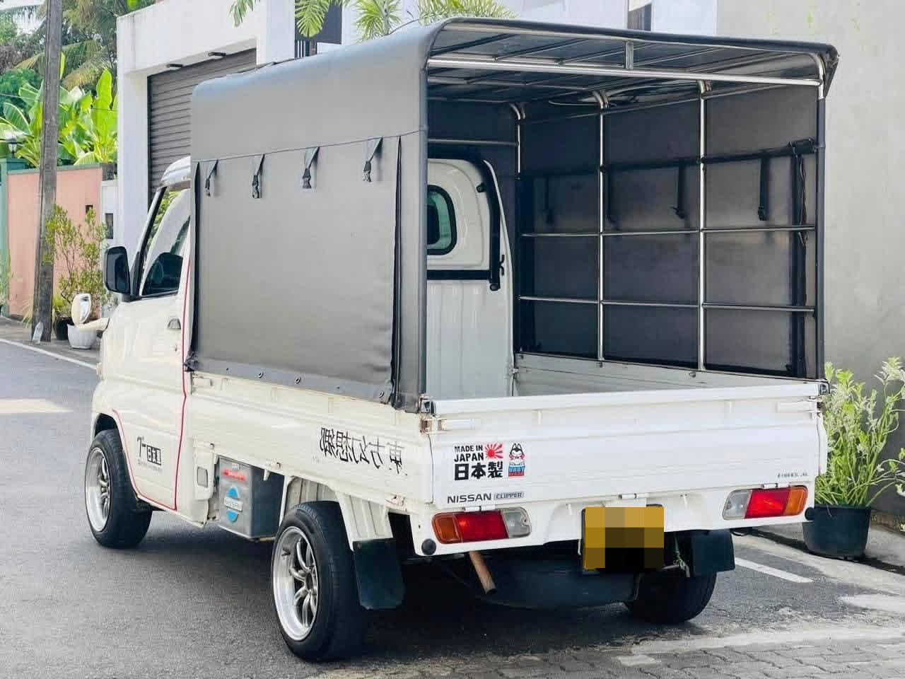 Mitsubishi Minicab 2006 - Used Truck sale in Sri Lanka - patpat.lk