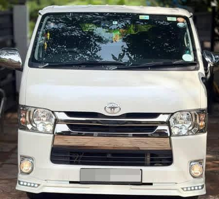 Toyota Hiace 2016 - භාවිතා කරන ලද වෑන් රථය sale in Sri Lanka - patpat.lk
