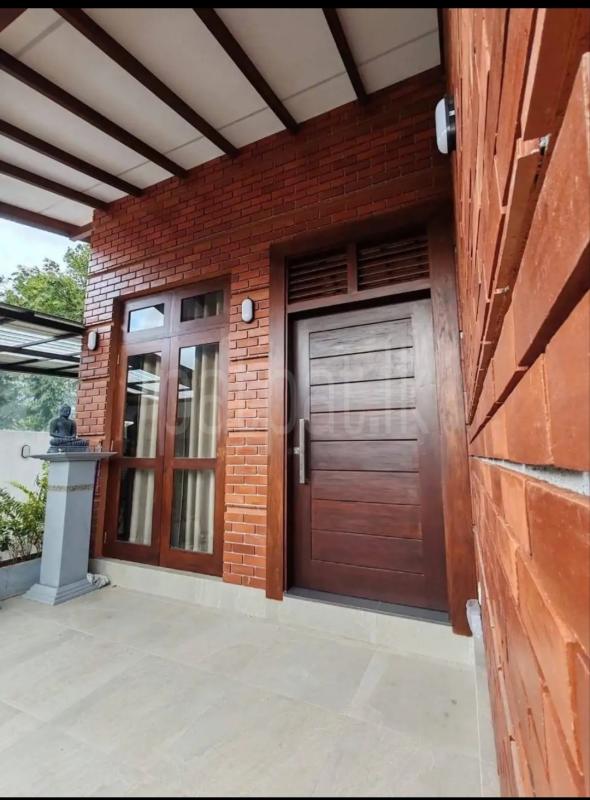 House for Sale in Athurugiriya