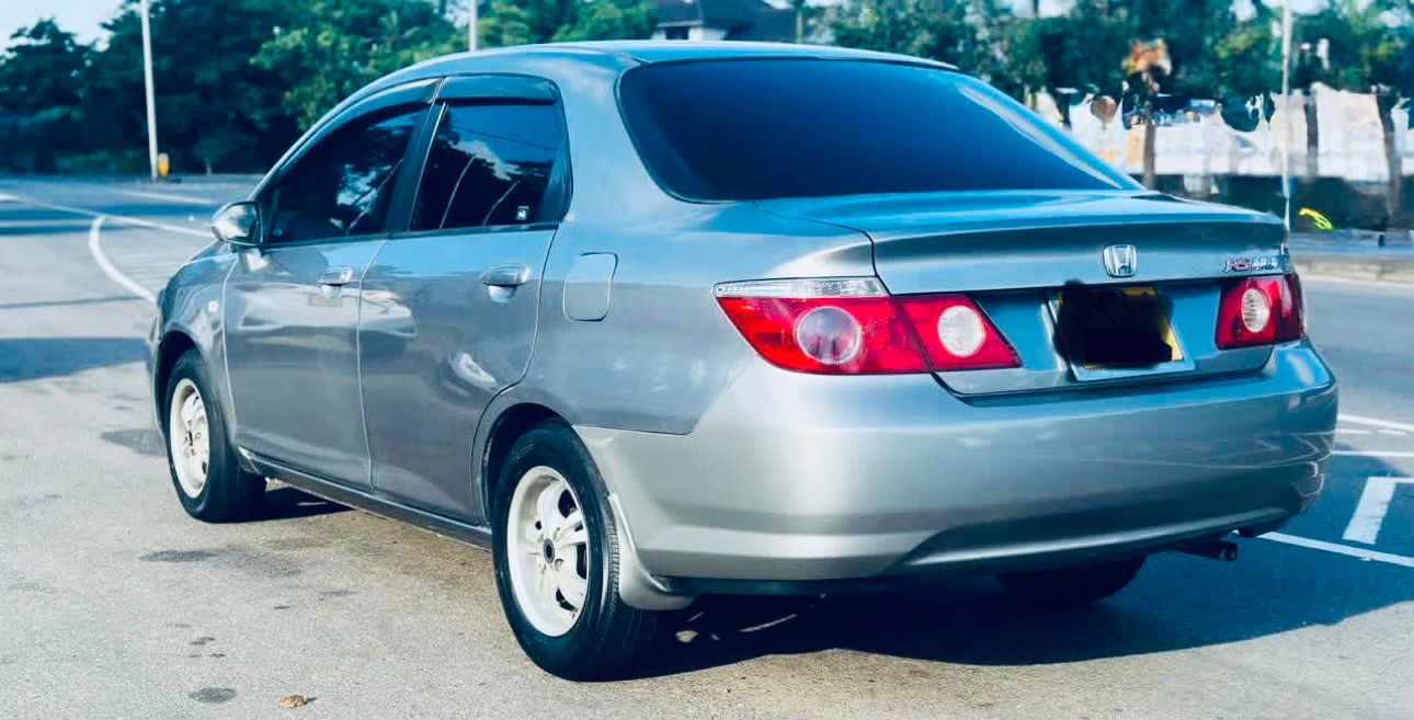 Honda Fit 2006 - பயன்படுத்தப்பட்டது கார் sale in Sri Lanka - patpat.lk