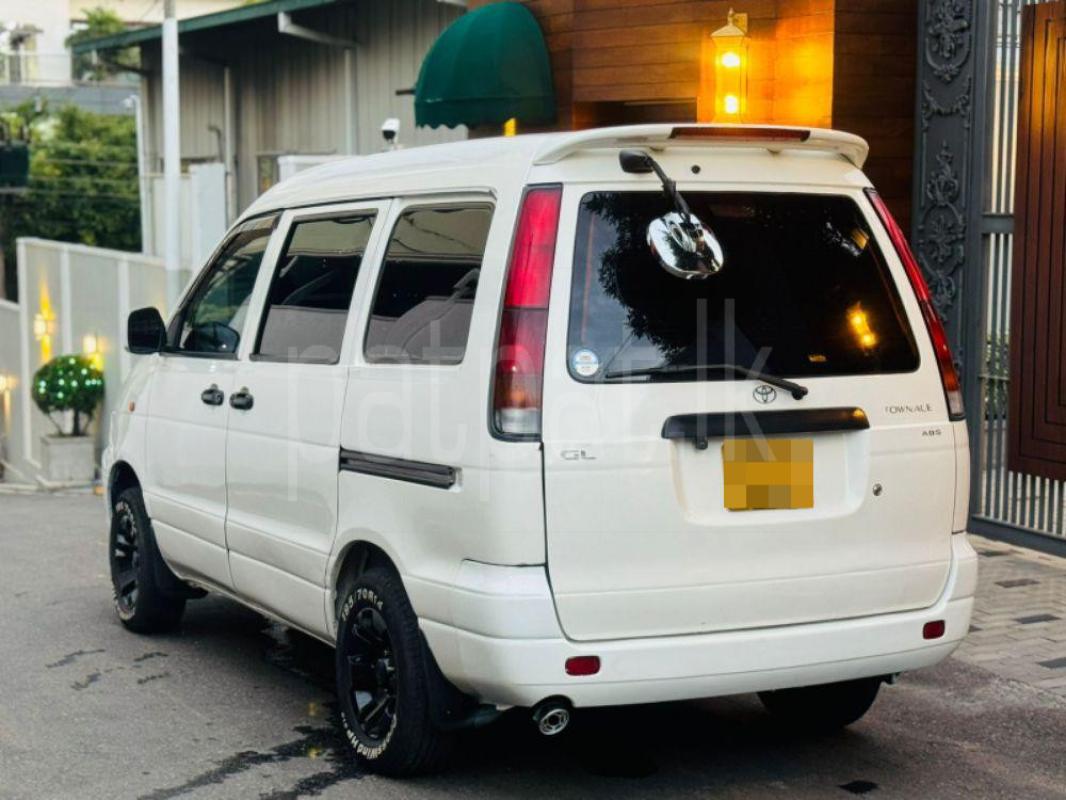 Advertisement image 6