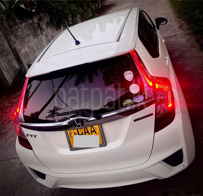 Honda Fit 2014 - பயன்படுத்தப்பட்டது கார் sale in Sri Lanka - patpat.lk