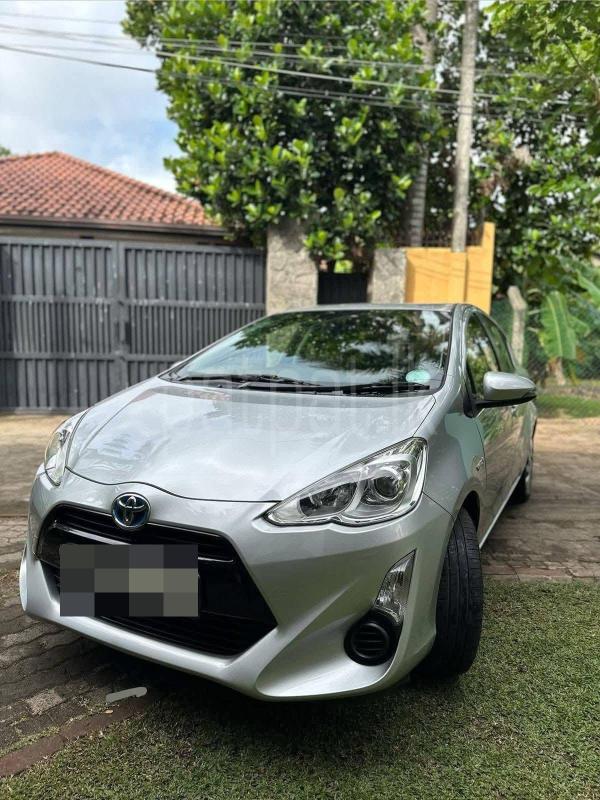 Toyota Aqua 2015 - Used Car sale in Sri Lanka - patpat.lk
