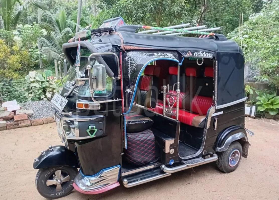 Bajaj 4 stroke 2015 - பயன்படுத்தப்பட்டது முச்சக்கர வண்டி sale in Sri Lanka - patpat.lk