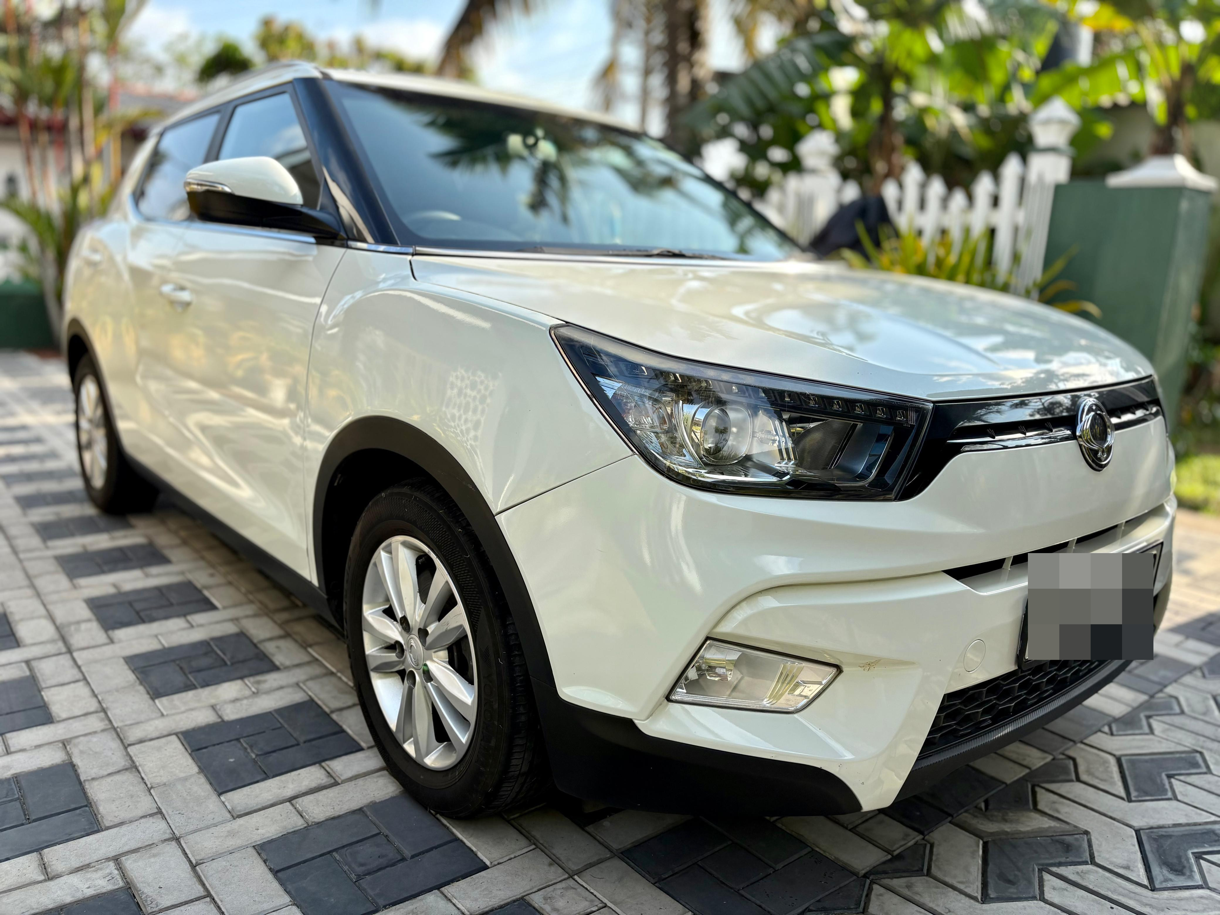 SsangYong Tivoli 2017 - Used SUV sale in Sri Lanka - patpat.lk