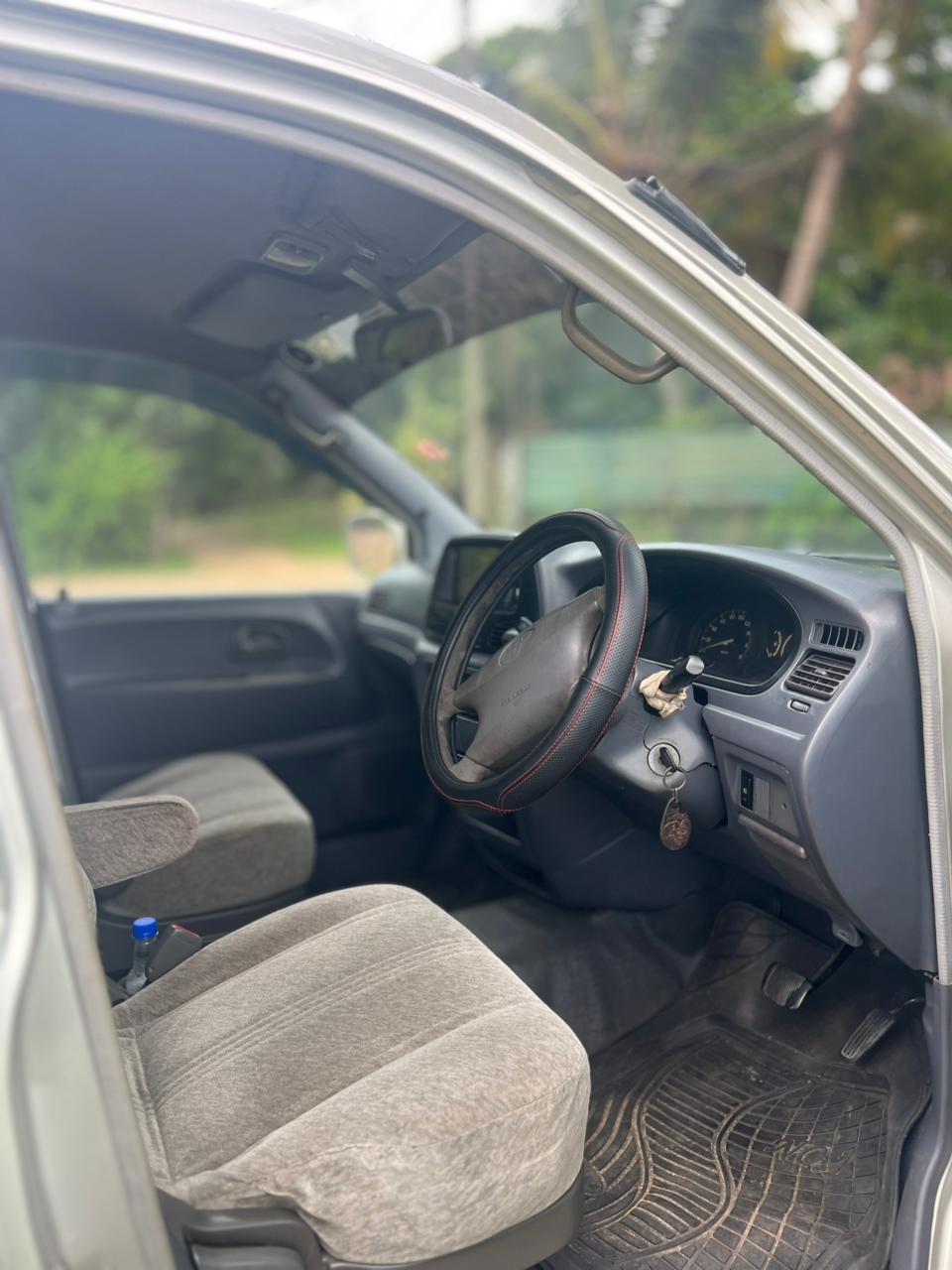 Toyota Noah 1999 - பயன்படுத்தப்பட்டது வேன் sale in Sri Lanka - patpat.lk