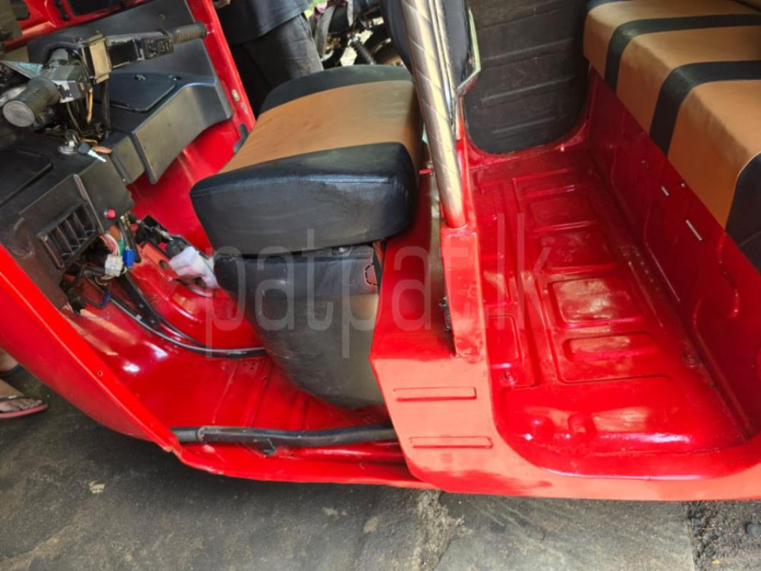 Bajaj Three Wheel 2018 - Used Three wheeler sale in Sri Lanka - patpat.lk