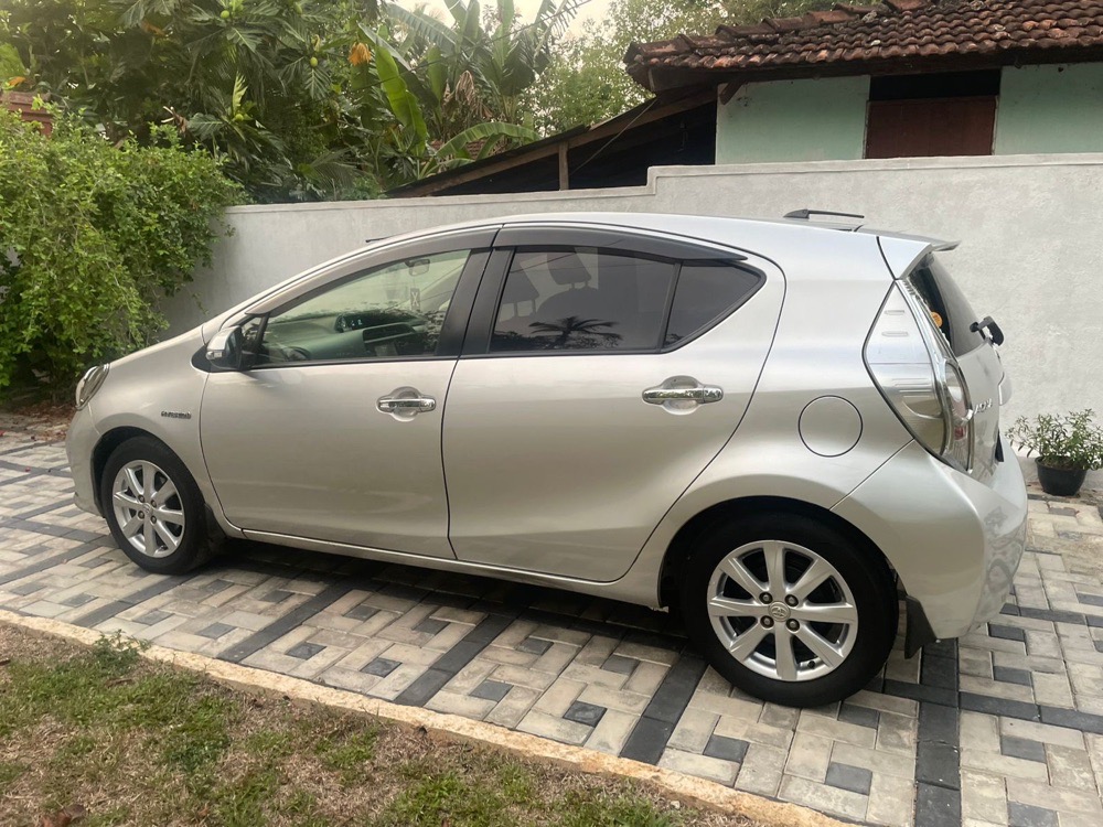 Toyota Aqua 2014 - භාවිතා කරන ලද කාර් sale in Sri Lanka - patpat.lk