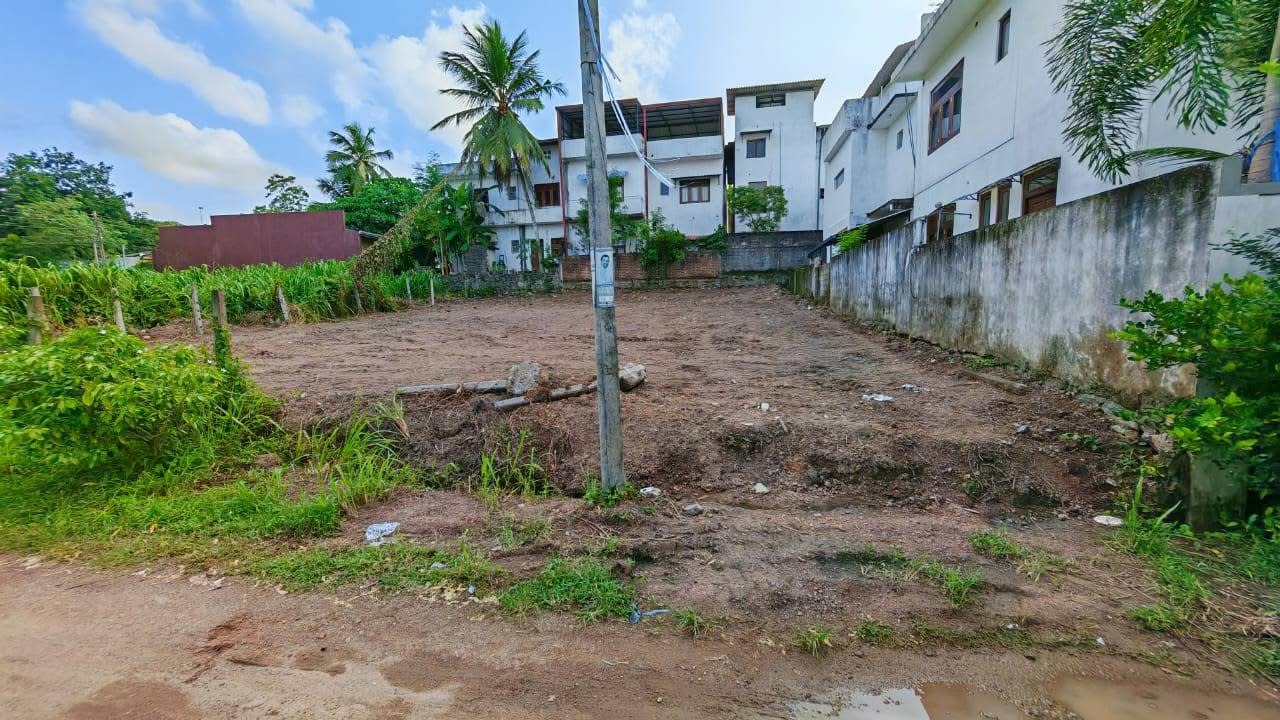 Residential Land for Sale in Athurugiriya