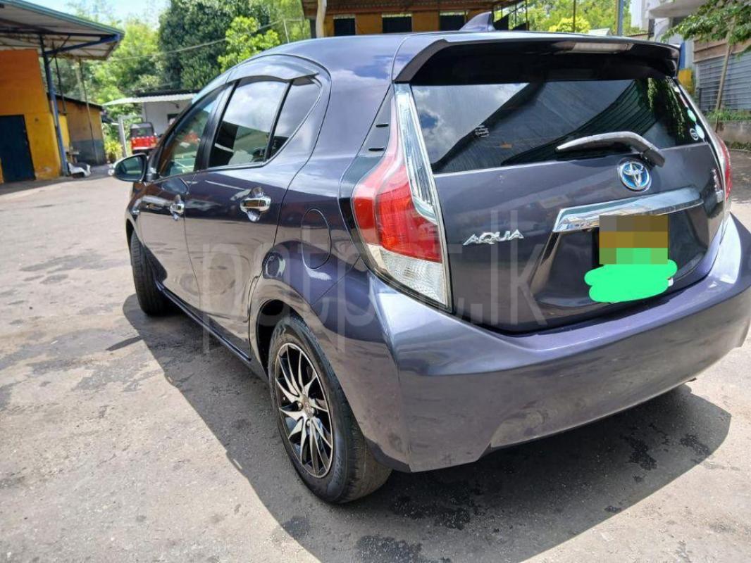 Toyota Aqua 2013 - பயன்படுத்தப்பட்டது கார் sale in Sri Lanka - patpat.lk