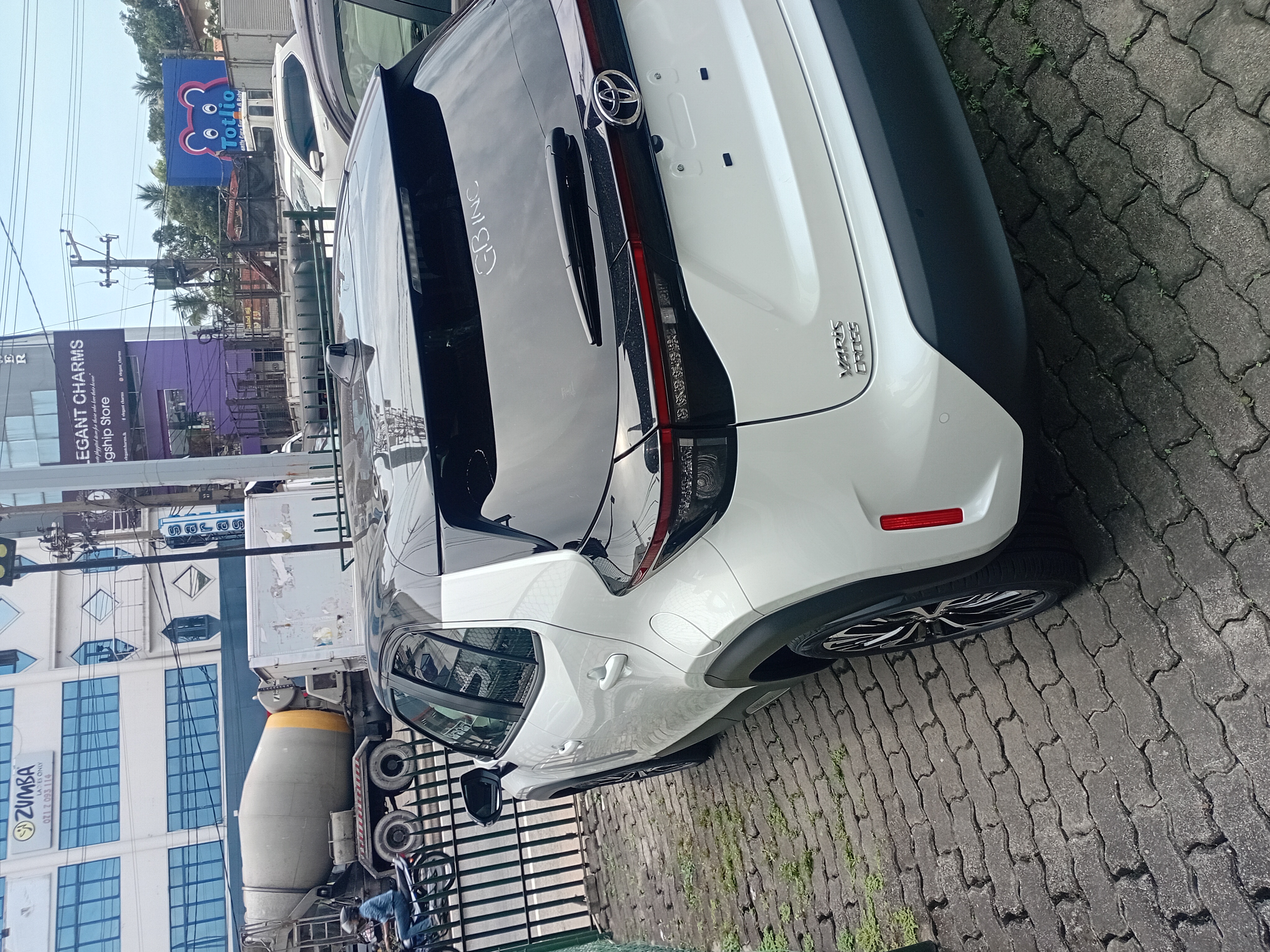 Advertisement image 4