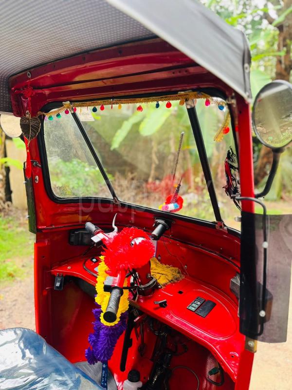 Bajaj Three Wheel 2006 - பயன்படுத்தப்பட்டது முச்சக்கர வண்டி sale in Sri Lanka - patpat.lk
