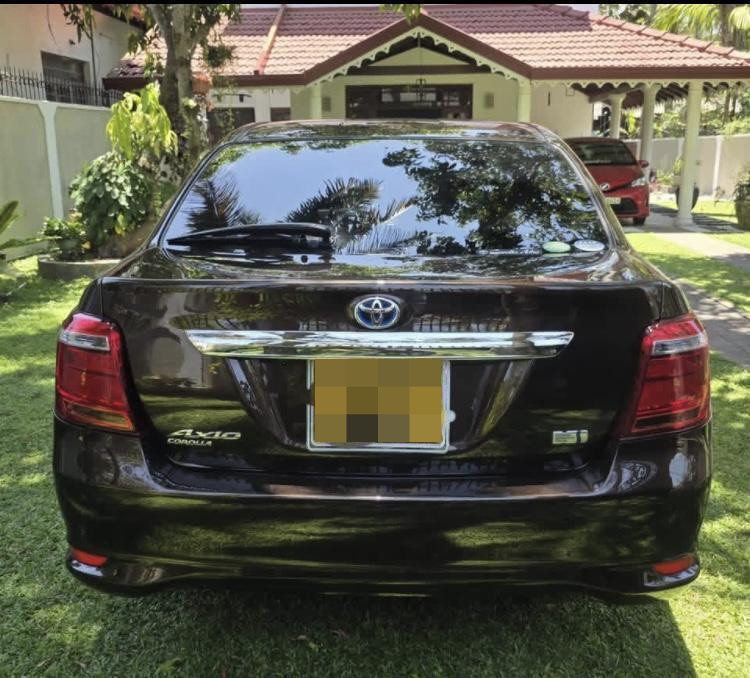 Toyota Axio 2015 - Used Car sale in Sri Lanka - patpat.lk