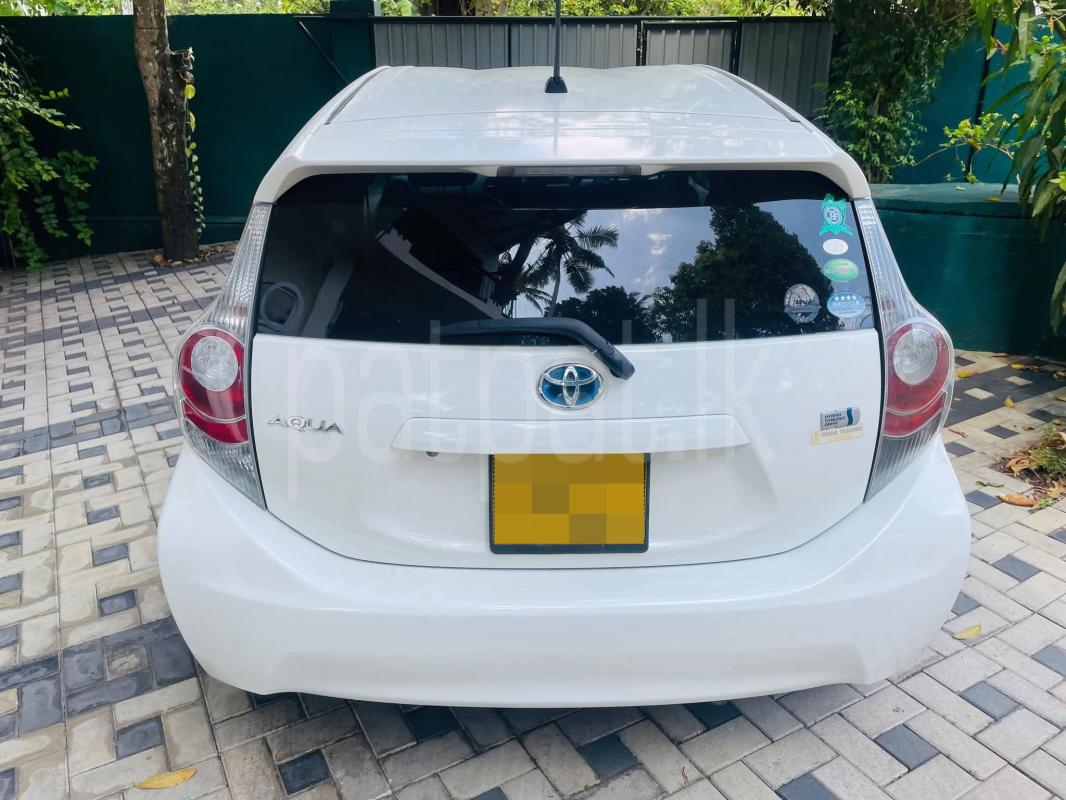 Toyota Aqua 2012 - Used Car sale in Sri Lanka - patpat.lk