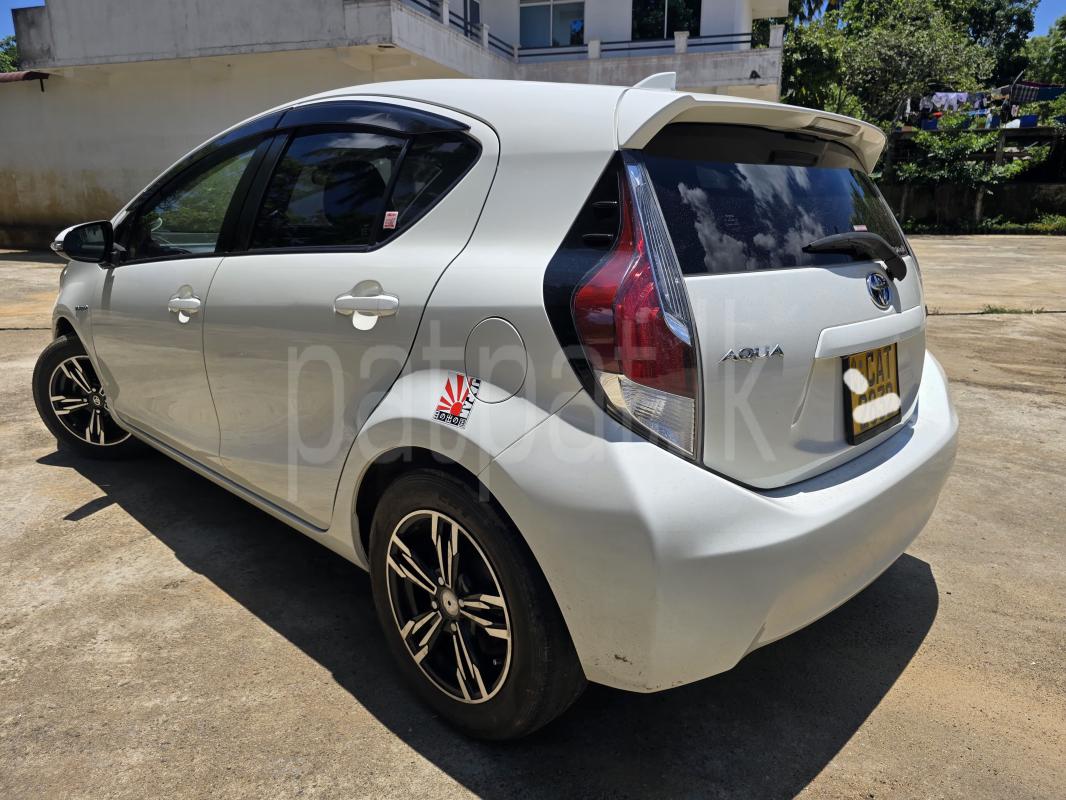 Toyota Aqua 2015 - Used Car sale in Sri Lanka - patpat.lk