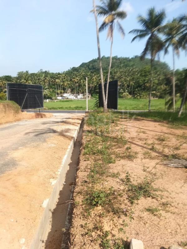 Residential Land for Sale in Mirigama ads-image-1