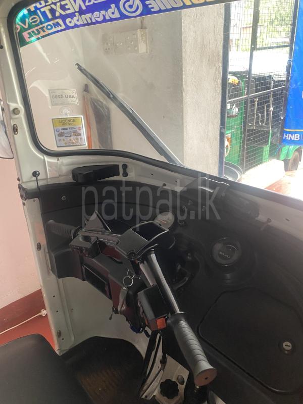 Bajaj Three Wheel 2019 - பயன்படுத்தப்பட்டது முச்சக்கர வண்டி sale in Sri Lanka - patpat.lk